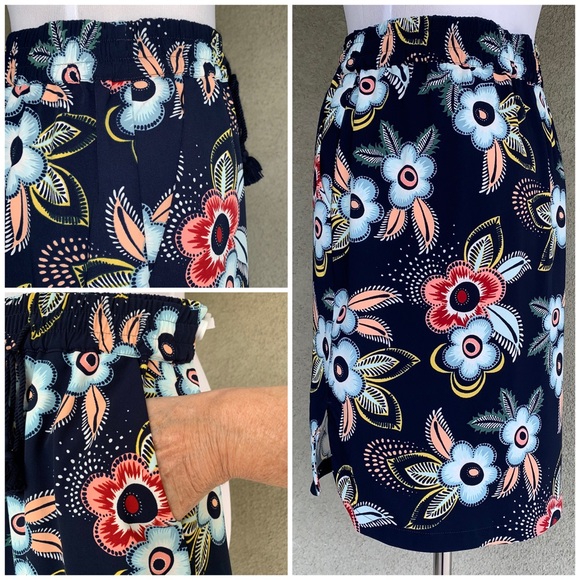 🔥5/$20🔥 “Loft” Navy Floral Mini Skirt Petite XXS NWOT - Picture 2 of 8